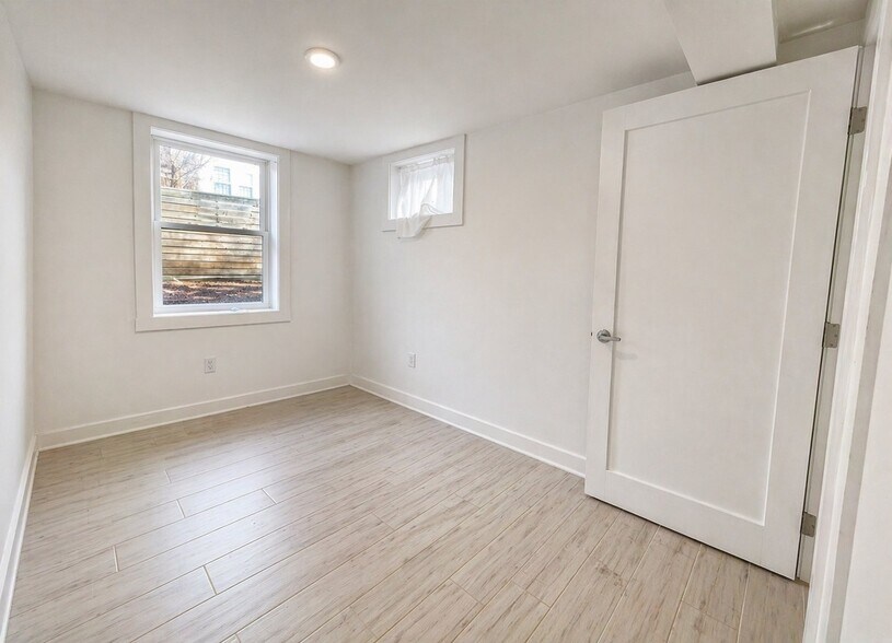 Building Photo - 720 Quebec Pl NW