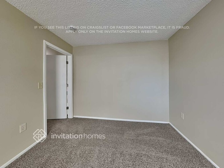 Building Photo - 546 Lake Dexter Blvd