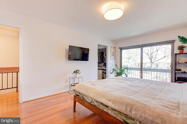 Building Photo - 11621 Newbridge Ct