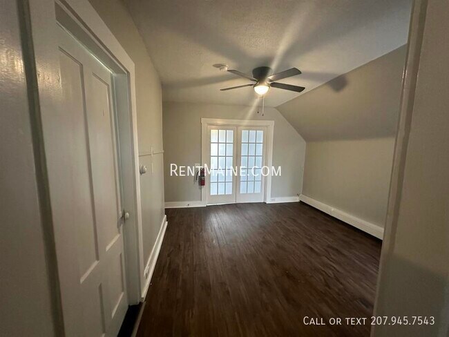 Building Photo - 439 Fourth St. Apt.