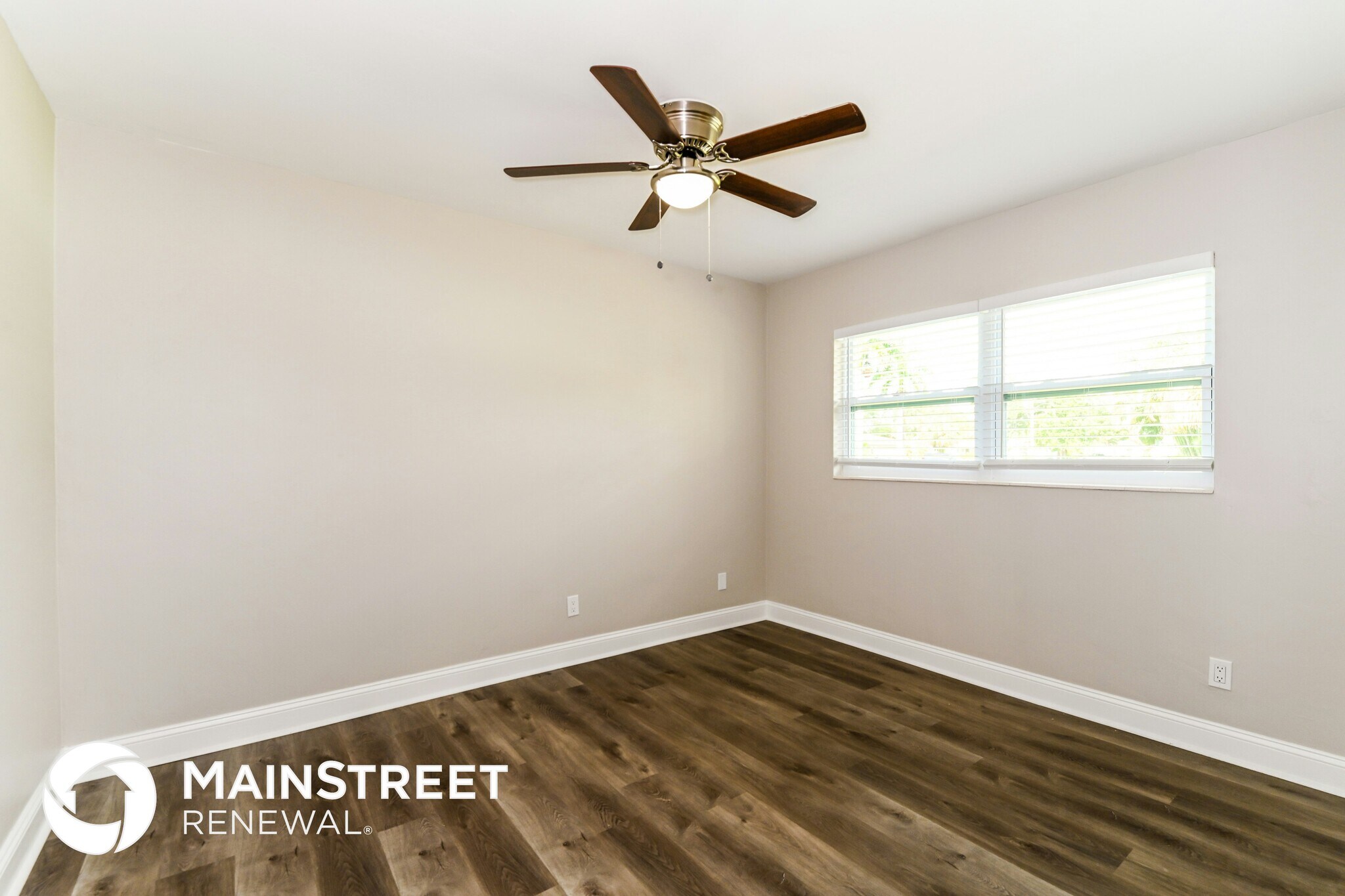 Building Photo - 907 East 3rd Street