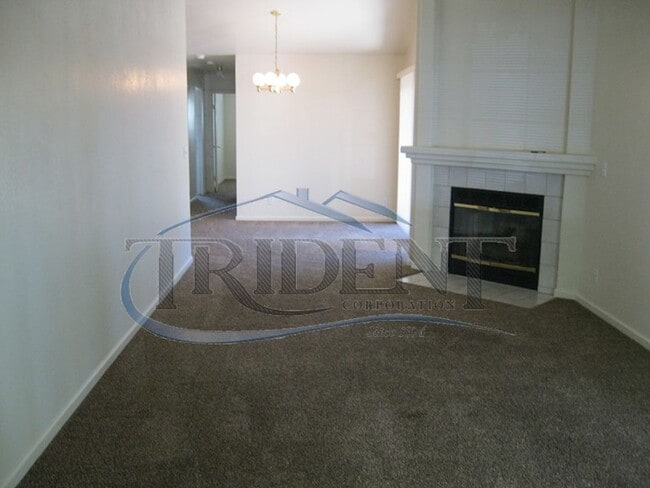 Building Photo - 970-972 Crisp Dr