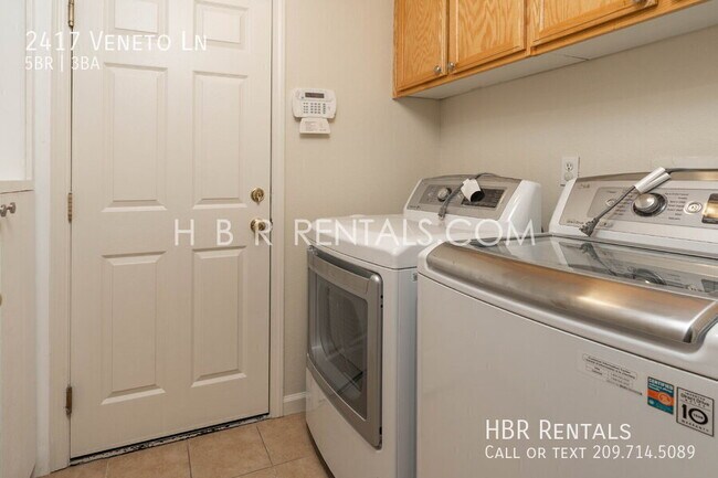 Building Photo - 2417 Veneto Ln