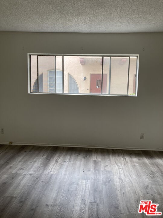 Building Photo - 844 6th St
