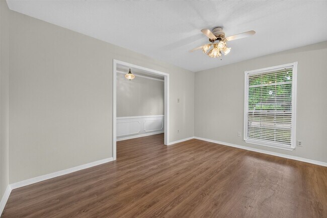 Building Photo - 25515 Stone Mill Ln