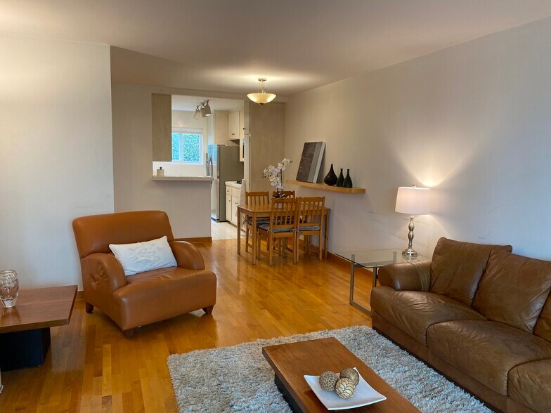 Living and Dining Room - 1538 Berkeley St