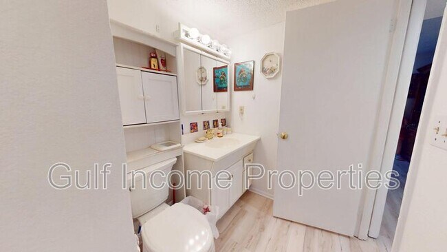 Building Photo - 4149 Heron Way