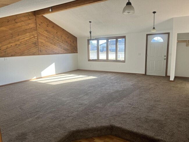 Building Photo - 6306 Schofield Ave