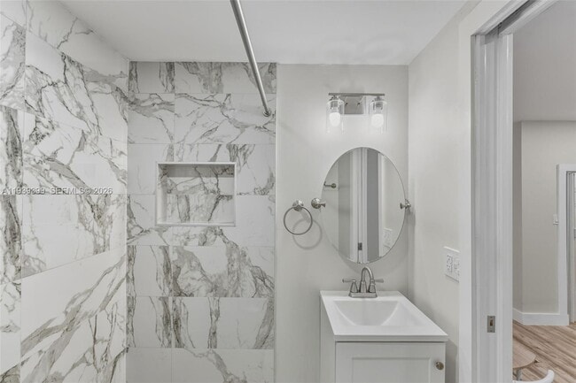 Building Photo - 10912 SW 146th Ave