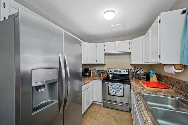 Building Photo - 4704 W Wyoming Ave