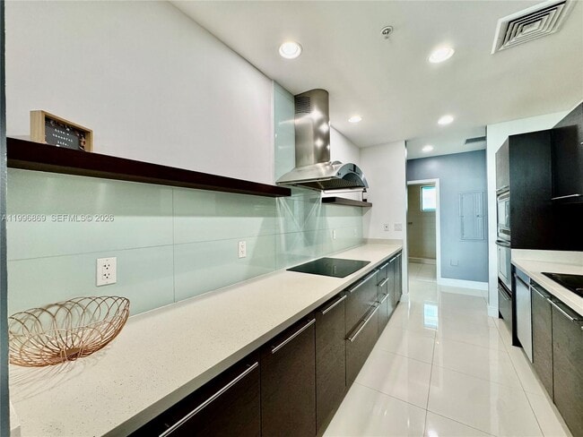 Building Photo - 7928 East Dr