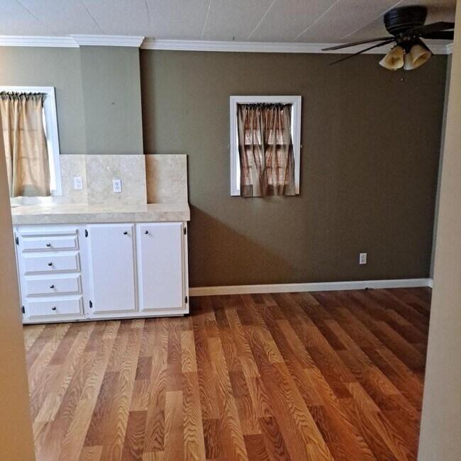 Building Photo - 120 Santa Lucia Dr