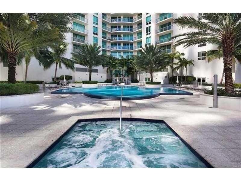Building Photo - 300 Biscayne Boulevard Way