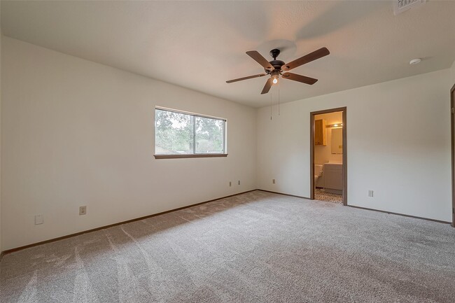 Building Photo - 227 Glencairn Ct