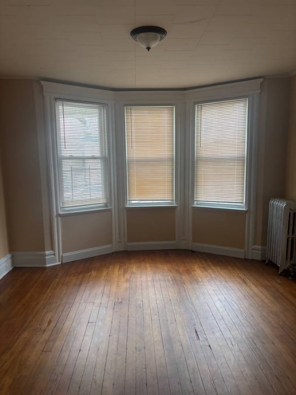 Building Photo - 19 Grace St