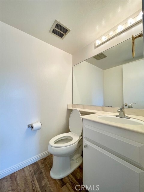 Building Photo - 1629 Sherwood Village Cir