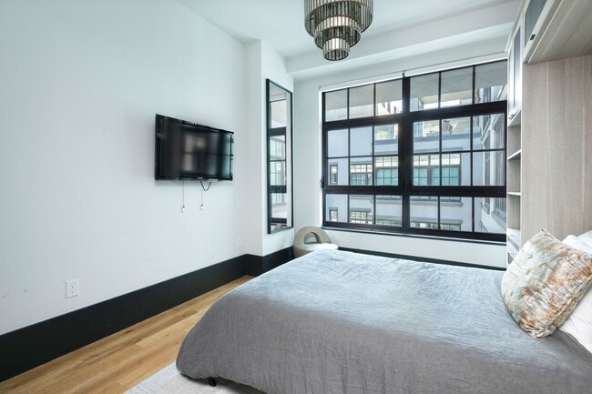 Building Photo - 51 Jay St