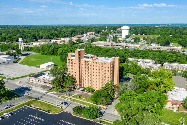 Building Photo - The View at 62nd