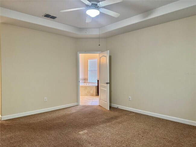 Building Photo - 2262 Romanum Dr