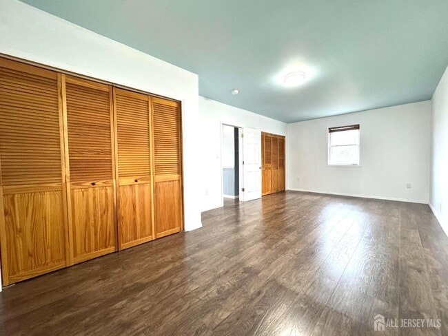 Building Photo - 117 Old Post Rd