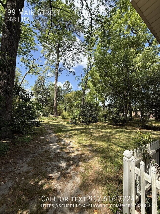 Building Photo - 99 Main St