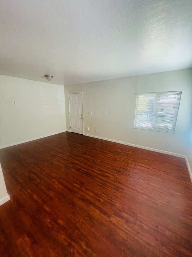 Building Photo - 9316001/51^^