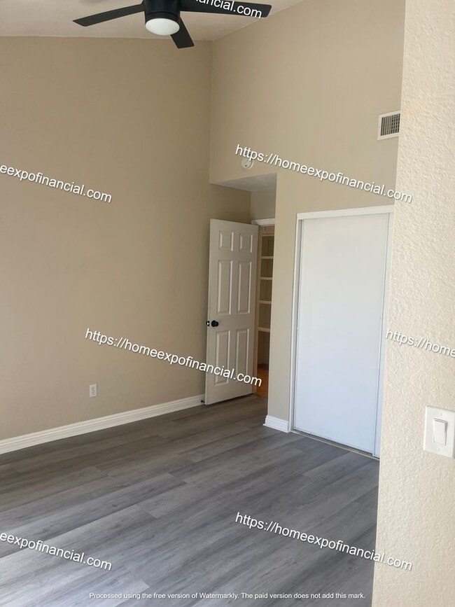 Building Photo - Nice House For Rent