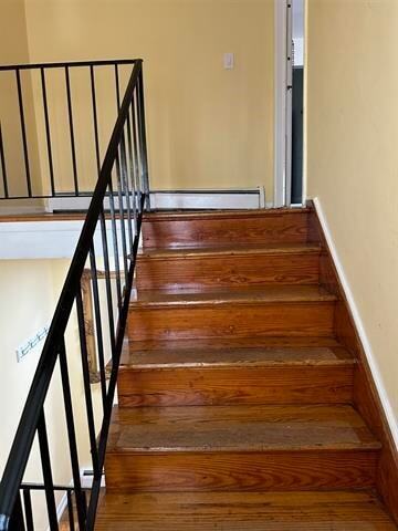 Building Photo - 374 Cator Ave