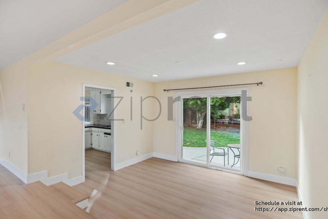 Building Photo - 1019 Pilinut Ct