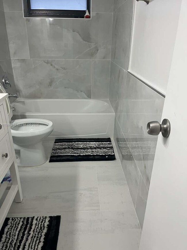 Building Photo - 9787 Riverside Dr