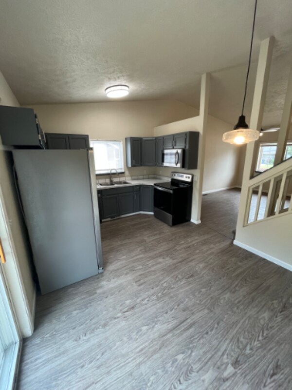 Building Photo - 7067 Heritage St