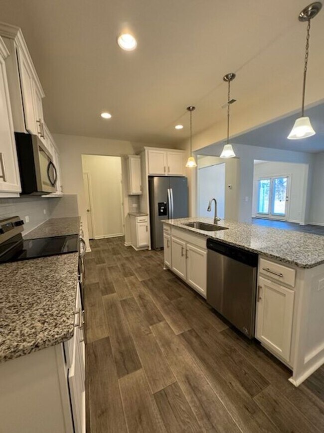 Building Photo - Introducing Your Dream Home: A Spacious 3 Bedroom, 2.5 Bathroom Townhome for Rent