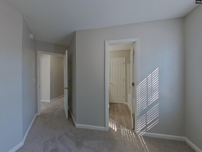 Building Photo - 925 Schofield Ln