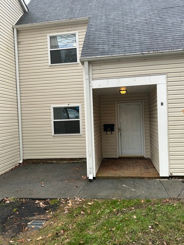 Building Photo - 9109 Troon Ln