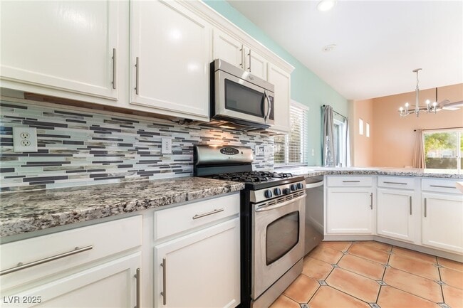 Building Photo - 704 Chase Tree St