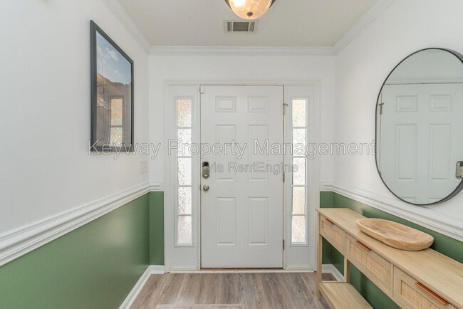 Building Photo - 3128 Alexandria Dr