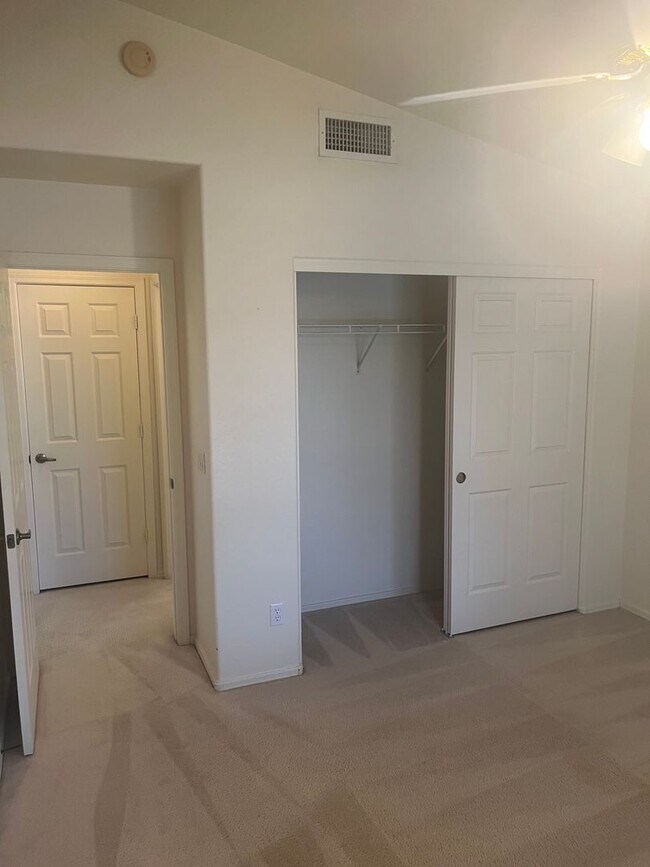 Building Photo - 55+ 2 Bed 2 bath home!