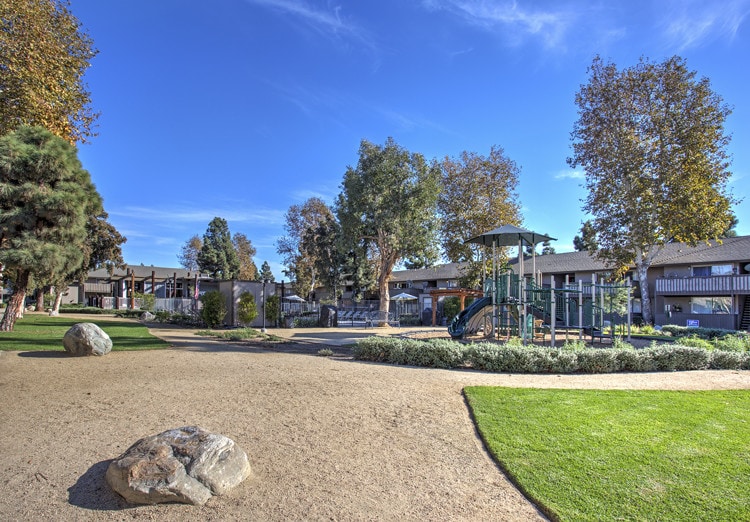 Building Photo - Pine Lake Terrace