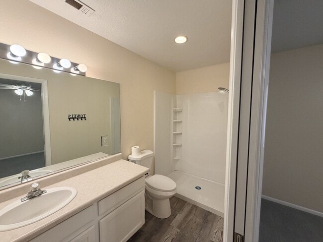 Building Photo - 204 N 2000 E