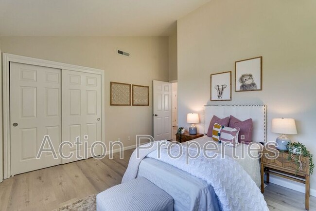 Building Photo - 20233 Joseph Cir