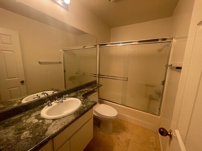 Building Photo - Bright and Spacious End-Unit Townhome in t...