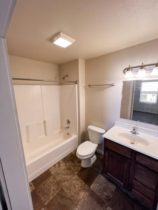 Building Photo - 2935 Aspen Dr