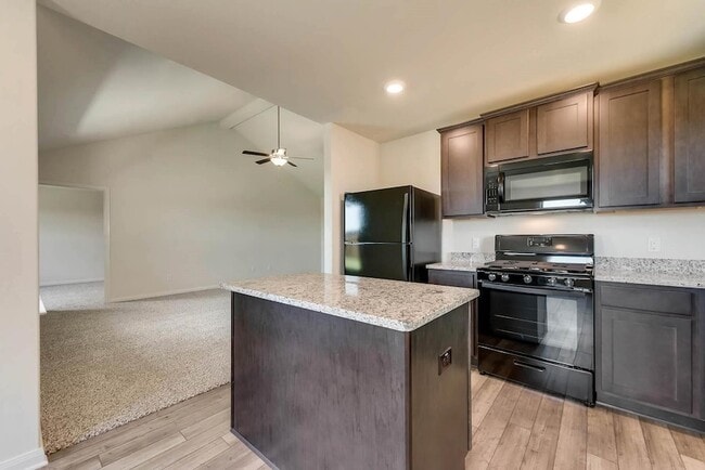 Building Photo - 3082 Chillingham Dr