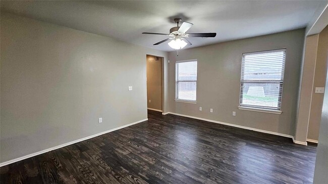 Building Photo - 8803 SW 45th St