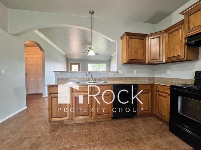 Building Photo - 3 Bedroom Home in Piedmont with ALL APPLIA...