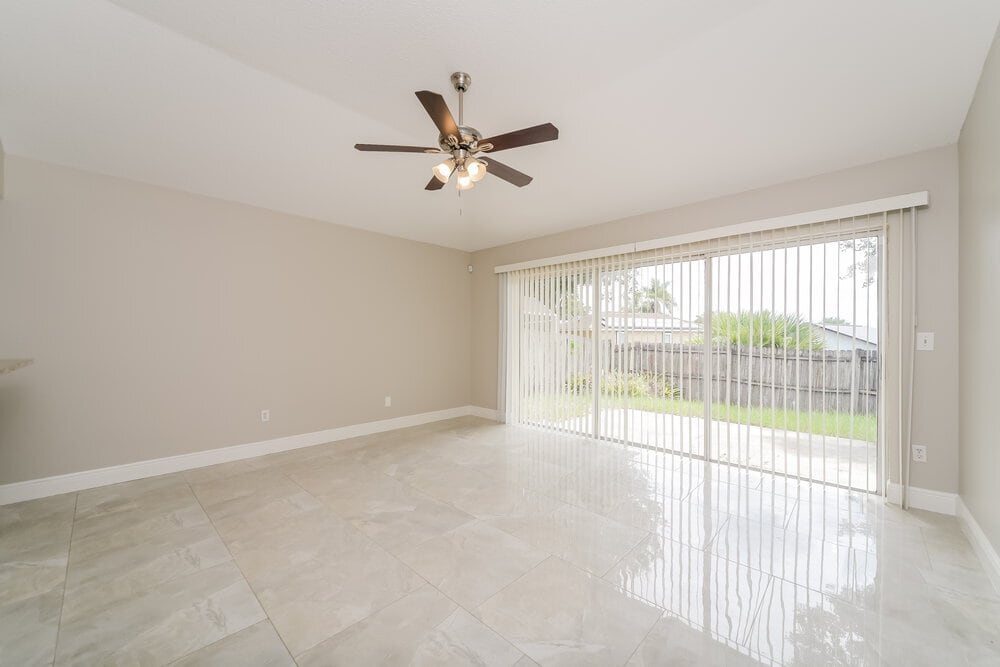 Building Photo - 3051 Bloomsbury Dr