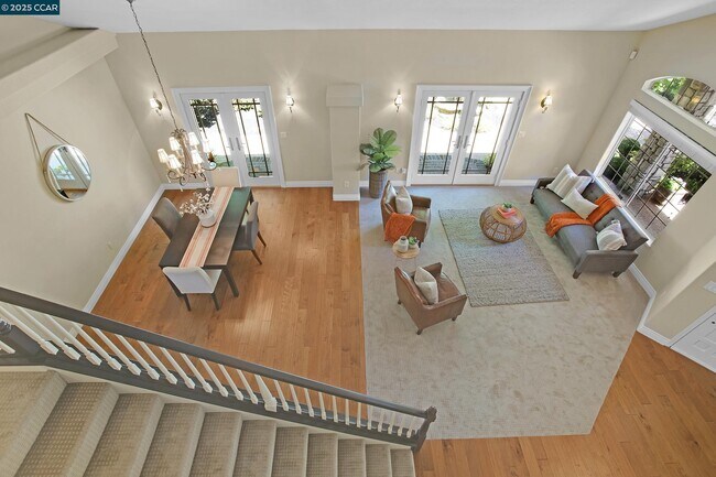 Building Photo - 706 Endsleigh Ct