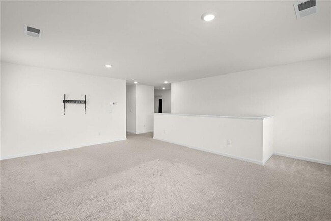 Building Photo - 166 Champlain Rd