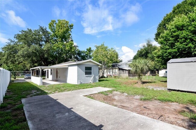 Building Photo - 3409 W Paxton Ave