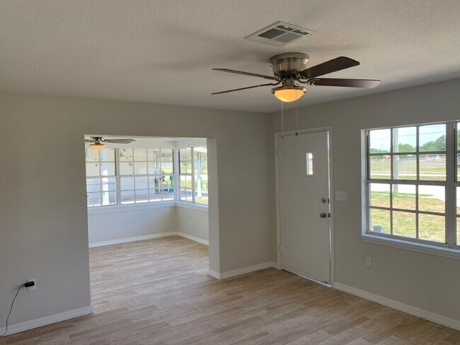 Building Photo - 2831 Eau Gallie Blvd